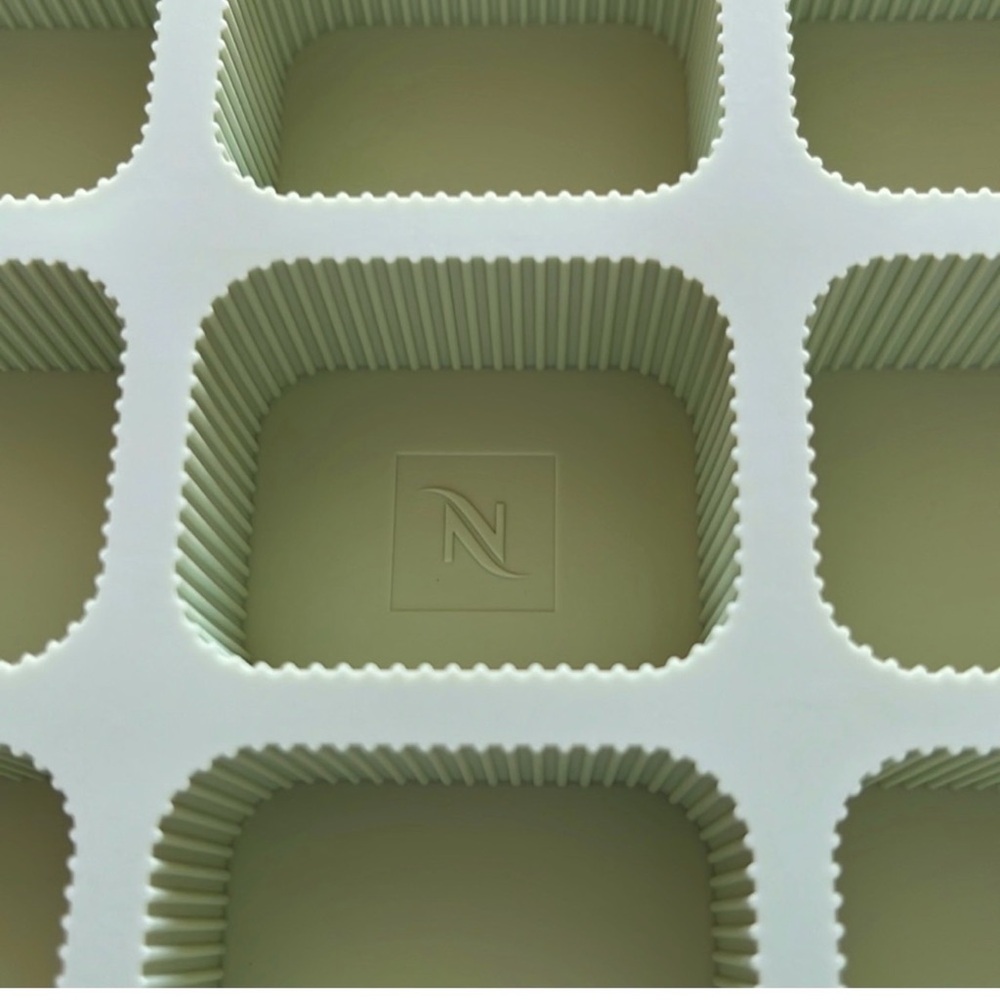 Nespresso x Federico Peri Barista Ice Cube Tray Pistachio Green Limited Edition - Picture 7 of 8